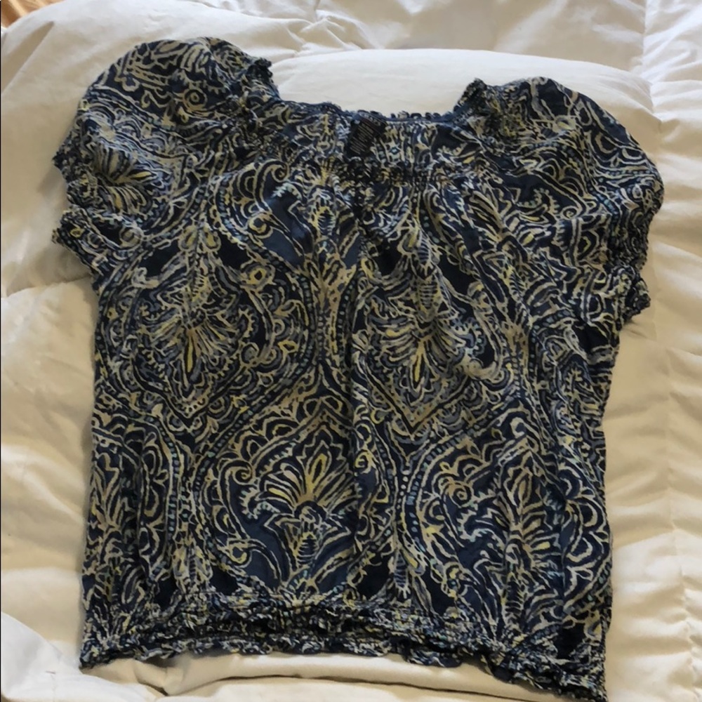Light and breezy 💯 percent cotton summer top